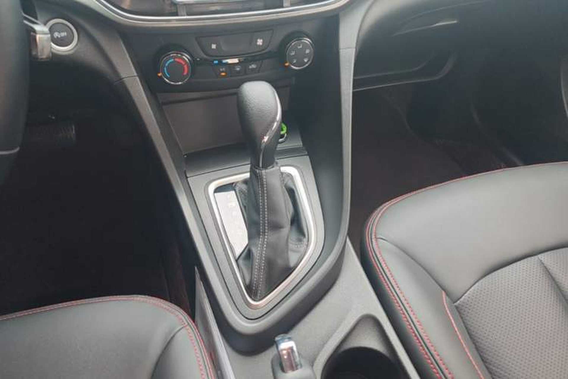 Used Buick GT 2021 1.3T Automatic Mild Hybrid Entry Model Gear Lever