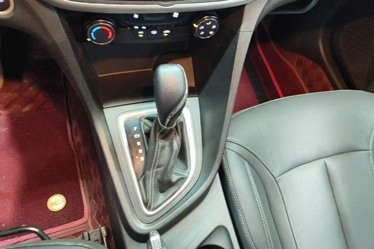 Used Buick GT 2021 Revised Version Flagship 1.5L Automatic Elite Edition Gear Lever