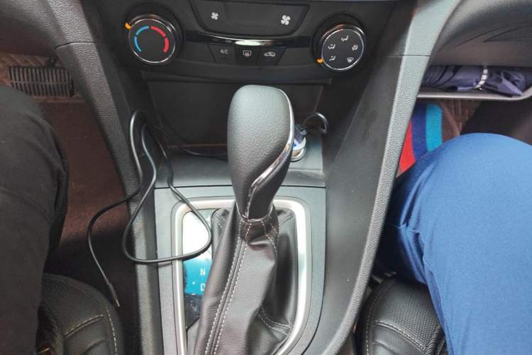 Used Buick GT 2021 Exemplar 1.5L Automatic Entry-Level Trim Gear Lever