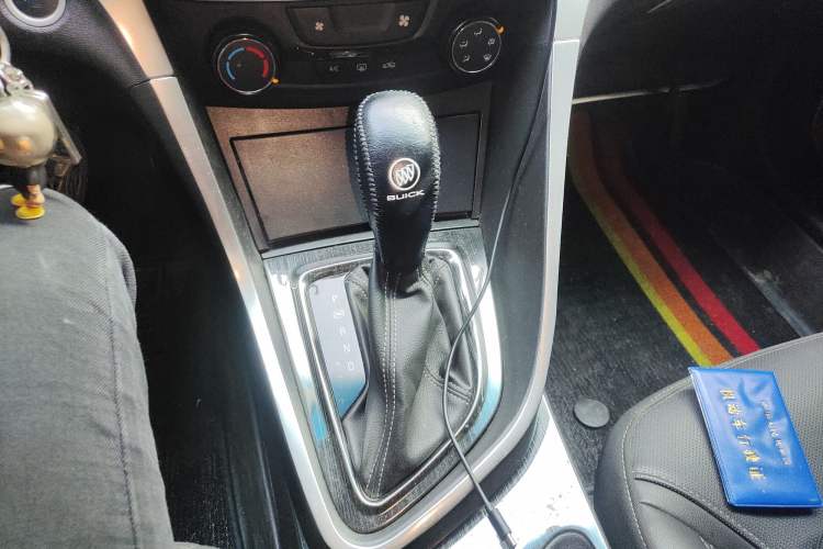 Used Buick GT 2021 1.3T Automatic Mild Hybrid Elite Version Gear Lever