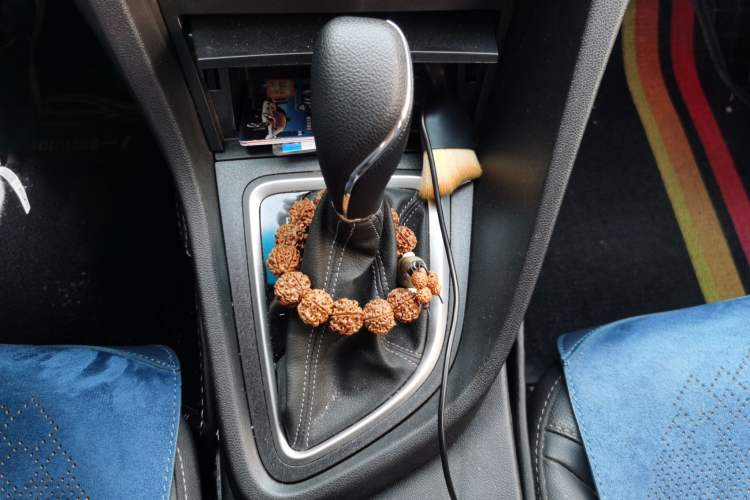 Used Buick GT 2021 Revised Version 1.3T Automatic Mild Hybrid Elite Edition Gear Lever