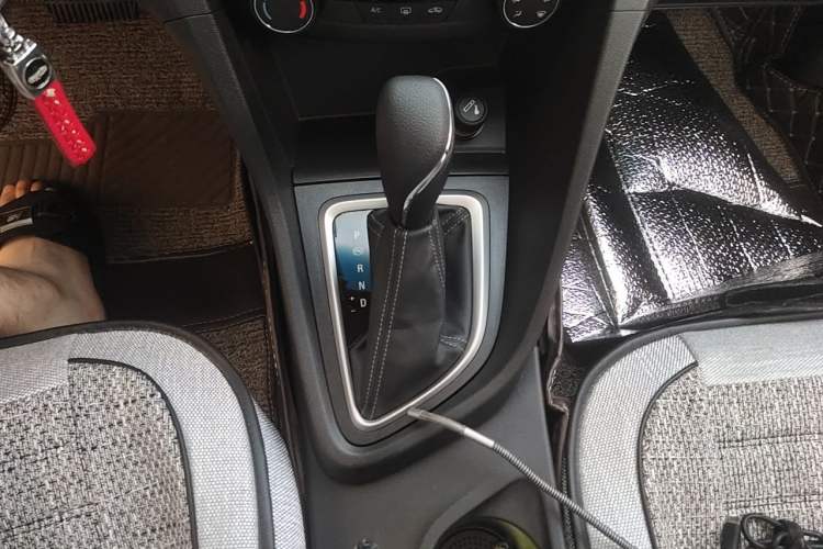 Used Buick GT 2021 Revised Version 1.3T Automatic Mild Hybrid Elite Edition Gear Lever