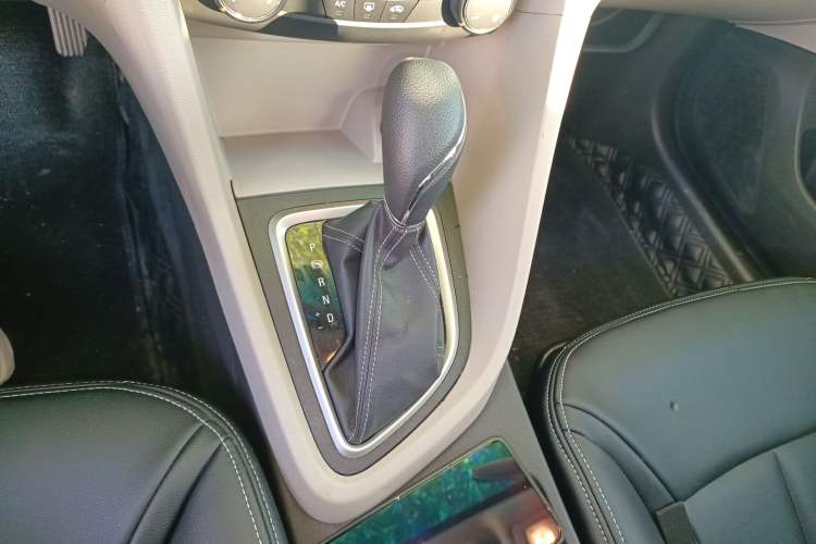 Used Buick GT 2021 Exemplar 1.5L Automatic Entry-Level Trim Gear Lever