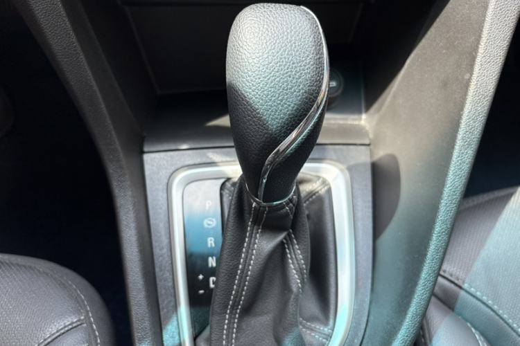 Used Buick GT 2021 Revised Version Flagship 1.5L Automatic Elite Edition Gear Lever