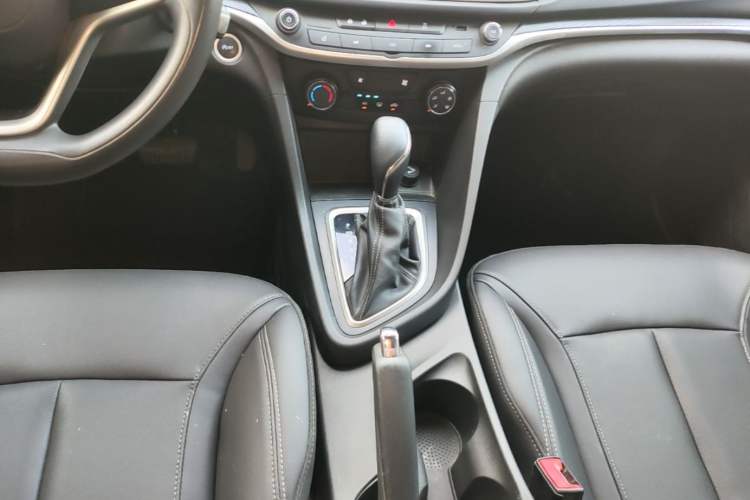 Used Buick GT 2021 Revised Version Flagship 1.5L Automatic Entry-Level Trim Gear Lever