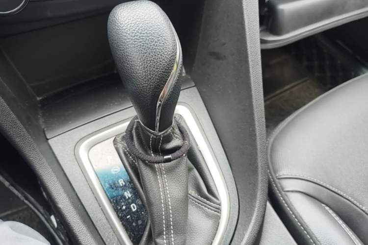 Used Buick GT 2021 Revised Version Flagship 1.5L Automatic Elite Edition Gear Lever