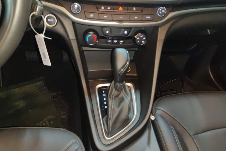 Used Buick GT 2021 Revised Version Flagship 1.5L Automatic Elite Edition Gear Lever