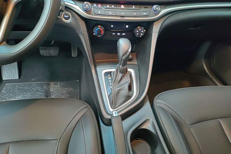 Used Buick GT 2021 Revised Version Flagship 1.5L Automatic Elite Edition Gear Lever