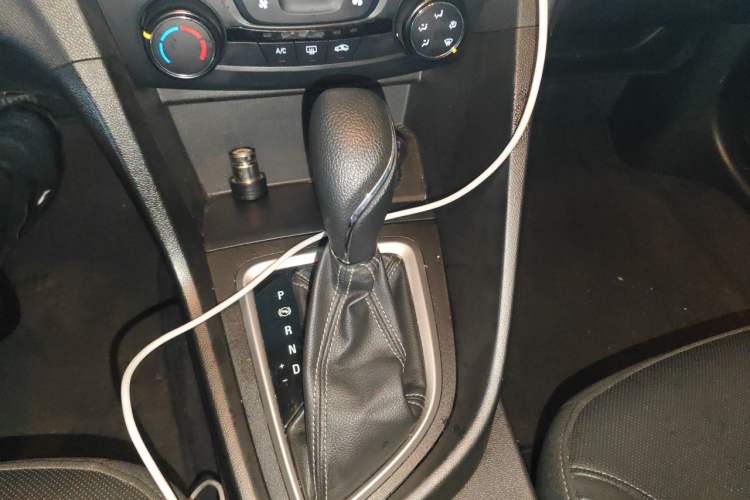 Used Buick GT 2021 1.3T Automatic Mild Hybrid Elite Version Gear Lever