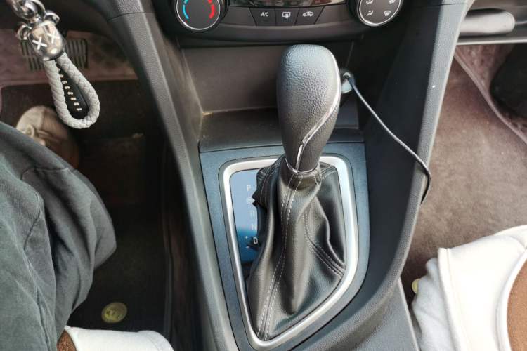Used Buick GT 2021 Revised Version Flagship 1.5L Automatic Elite Edition Gear Lever