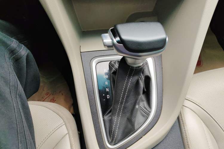 Used Buick GT 2021 Exemplar 1.5L Automatic Elite Version Gear Lever