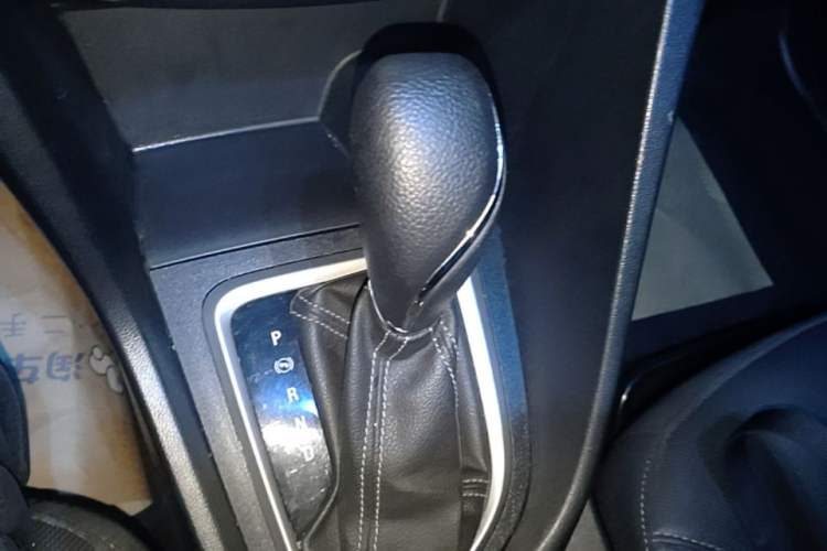Used Buick GT 2021 Revised Version 1.3T Automatic Mild Hybrid Elite Edition Gear Lever