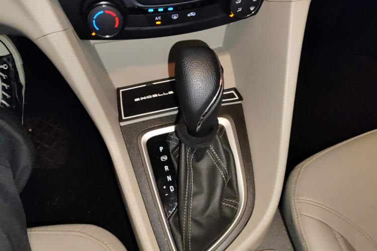 Used Buick GT 2021 Exemplar 1.5L Automatic Elite Version Gear Lever