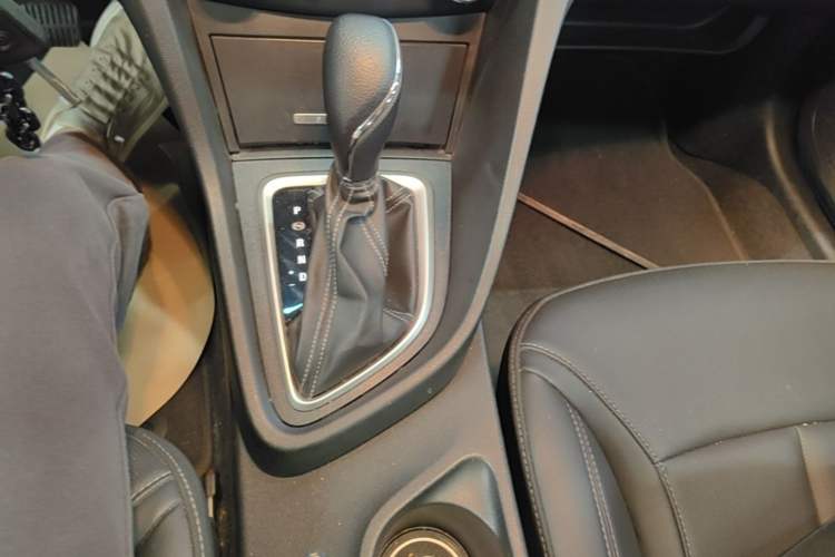 Used Buick GT 2021 Revised Version Flagship 1.5L Automatic Elite Edition Gear Lever