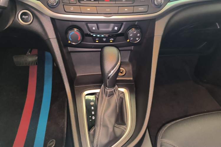 Used Buick GT 2021 Revised Version Flagship 1.5L Automatic Elite Edition Gear Lever