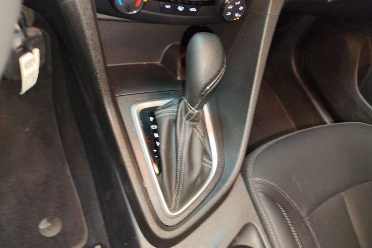 Used Buick GT 2021 Revised Version Flagship 1.5L Automatic Elite Edition Gear Lever