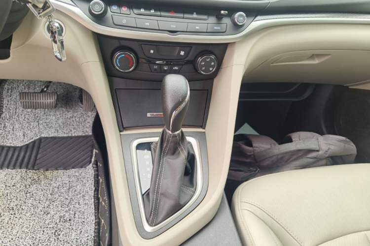 Used Buick GT 2021 Exemplar 1.5L Automatic Elite Version Gear Lever