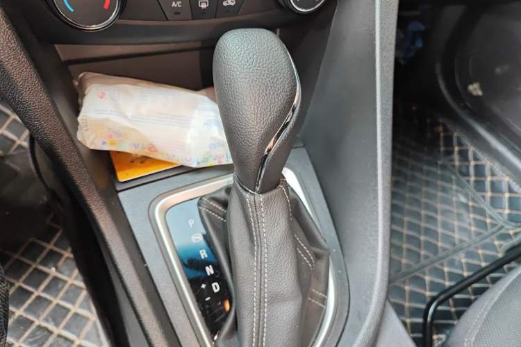 Used Buick GT 2021 Revised Version Flagship 1.5L Automatic Elite Edition Gear Lever