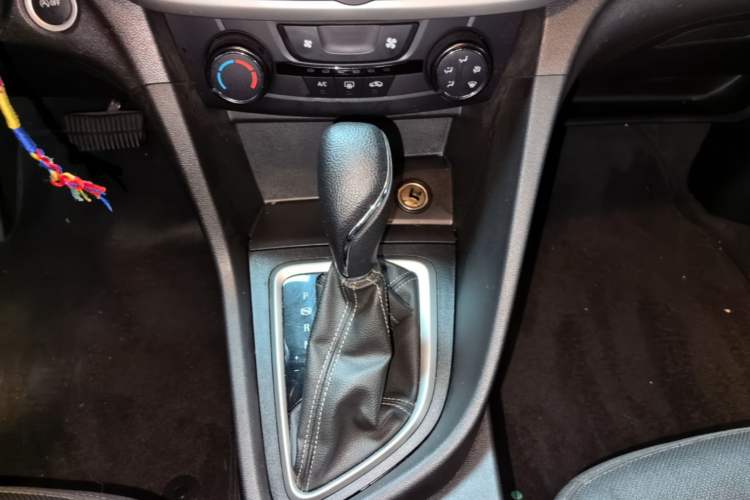 Used Buick GT 2021 Revised Version 1.3T Automatic Mild Hybrid Elite Edition Gear Lever