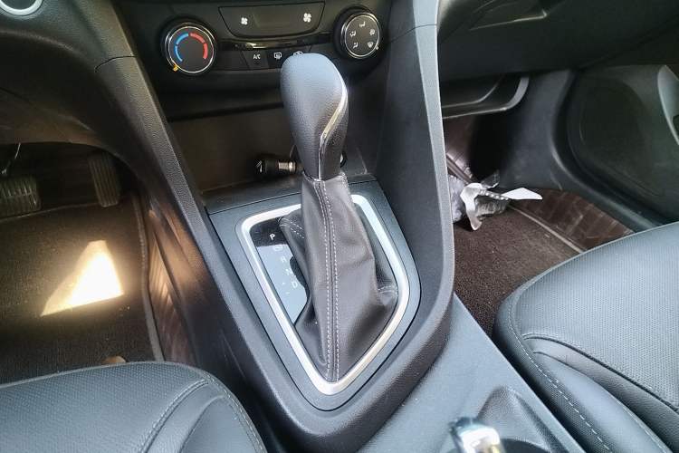 Used Buick GT 2021 Revised Version Flagship 1.5L Automatic Elite Edition Gear Lever
