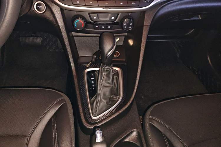 Used Buick GT 2021 Revised Version 1.3T Automatic Mild Hybrid Elite Edition Gear Lever