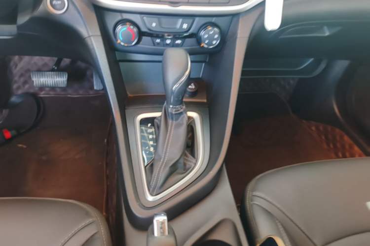 Used Buick GT 2021 Revised Version Flagship 1.5L Automatic Elite Edition Gear Lever
