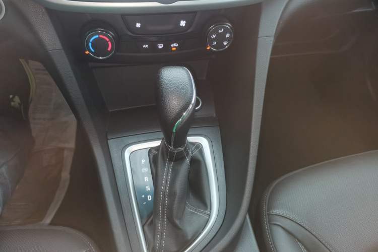 Used Buick GT 2021 Revised Version Flagship 1.5L Automatic Elite Edition Gear Lever