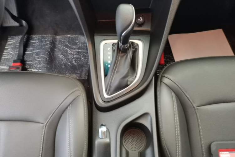 Used Buick GT 2021 Revised Version 1.3T Automatic Mild Hybrid Elite Edition Gear Lever
