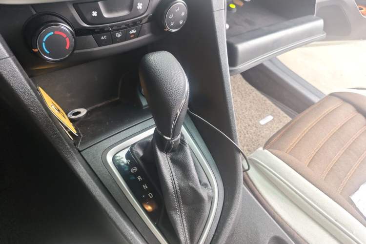 Used Buick GT 2021 Revised Version Flagship 1.5L Automatic Elite Edition Gear Lever