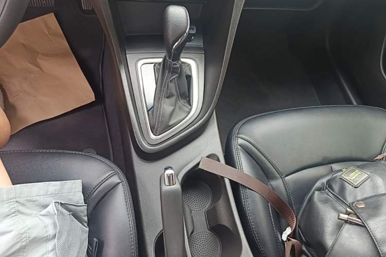 Used Buick GT 2021 1.3T Automatic Mild Hybrid Entry Model Gear Lever