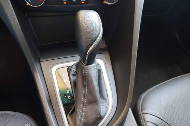 Used Buick GT 2021 1.3T Automatic Mild Hybrid Elite Version Gear Lever
