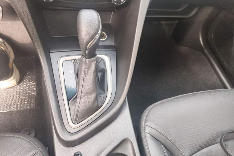 Used Buick GT 2021 Revised Version 1.3T Automatic Mild Hybrid Advanced Edition Gear Lever