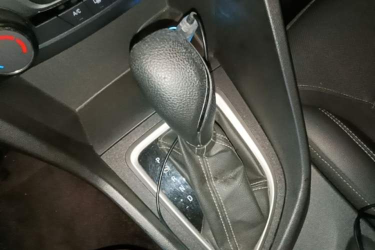 Used Buick GT 2021 1.3T Automatic Mild Hybrid Elite Version Gear Lever