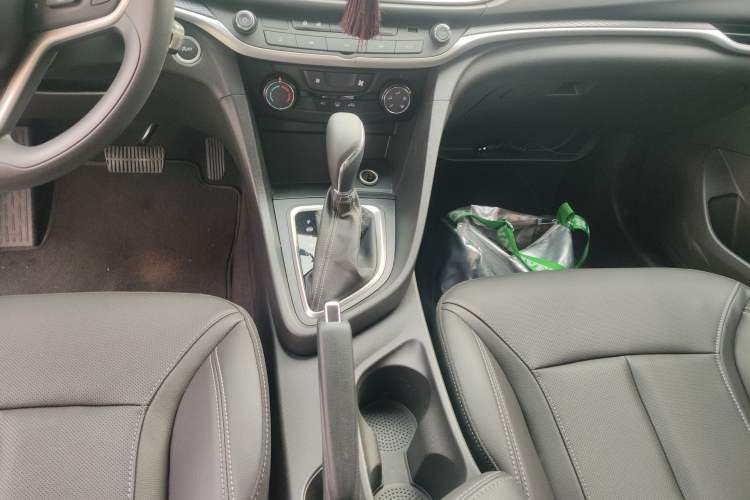 Used Buick GT 2021 Revised Version Flagship 1.5L Automatic Elite Edition Gear Lever