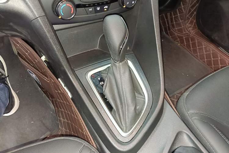Used Buick GT 2021 Revised Version Flagship 1.5L Automatic Elite Edition Gear Lever