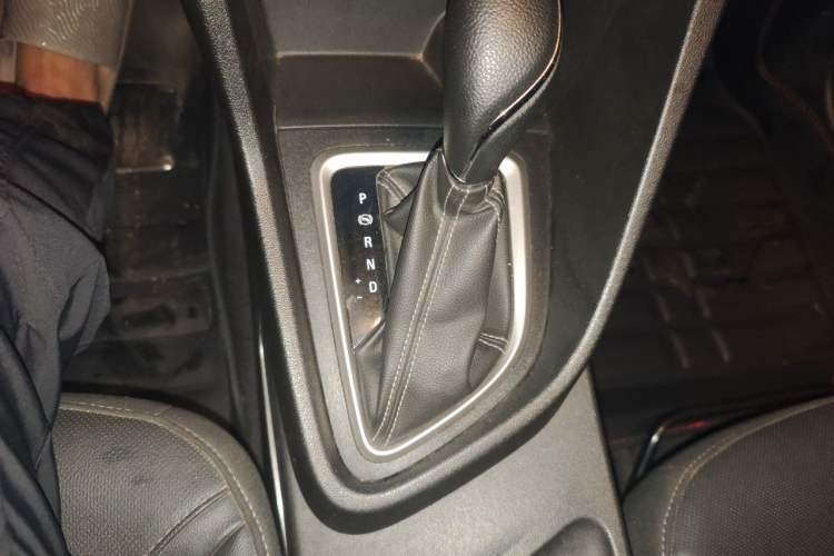 Used Buick GT 2021 Revised Version 1.3T Automatic Mild Hybrid Elite Edition Gear Lever