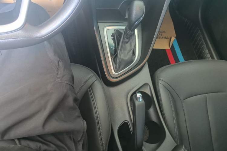 Used Buick GT 2021 Revised Version Flagship 1.5L Automatic Elite Edition Gear Lever