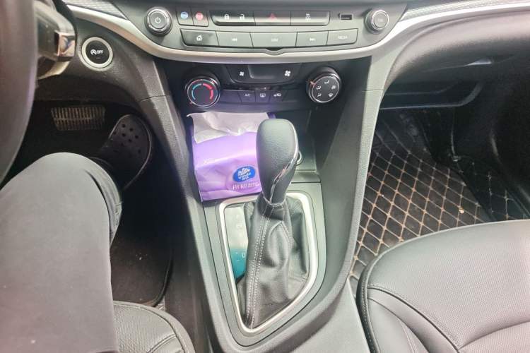Used Buick GT 2021 Revised Version Flagship 1.5L Automatic Elite Edition Gear Lever