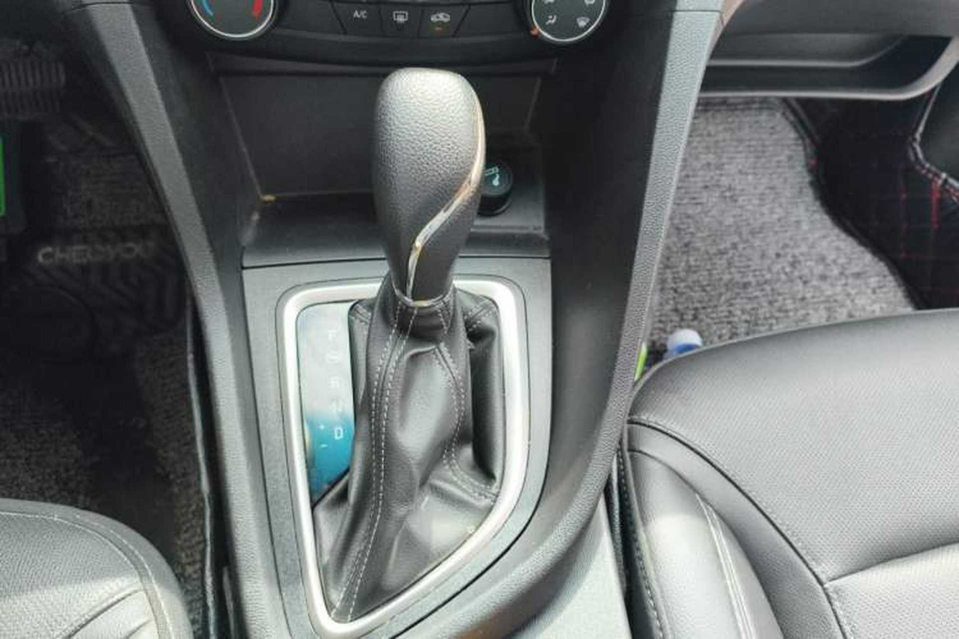 Used Buick GT 2021 Revised Version 1.3T Automatic Mild Hybrid Elite Edition Gear Lever
