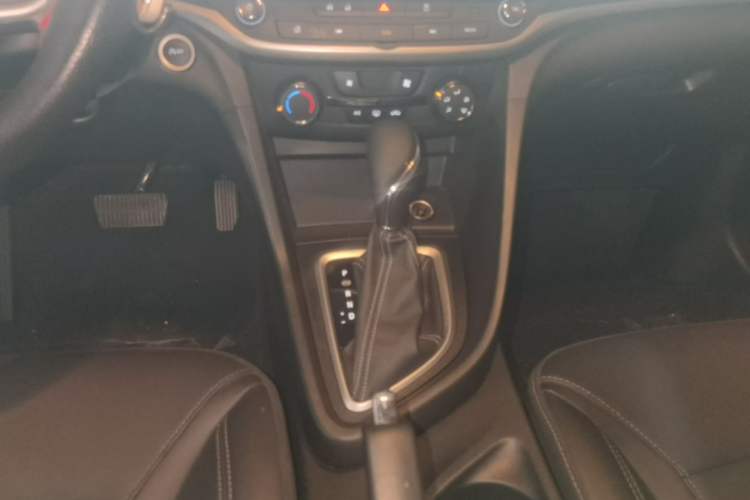 Used Buick GT 2021 Revised Version Flagship 1.5L Automatic Elite Edition Gear Lever