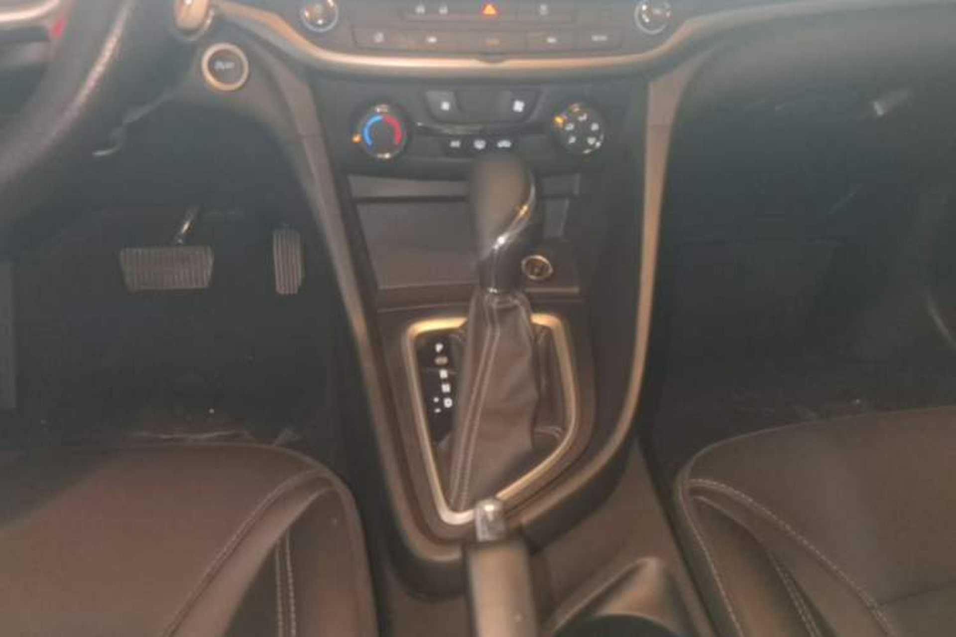 Used Buick GT 2021 Revised Version Flagship 1.5L Automatic Elite Edition Gear Lever