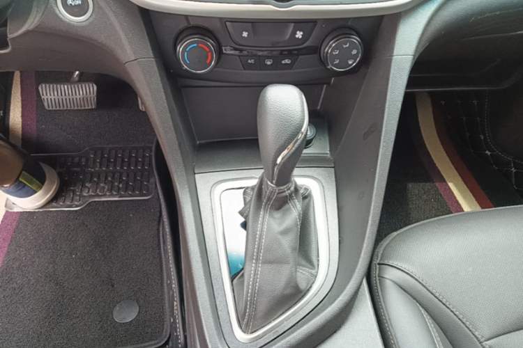 Used Buick GT 2021 Revised Version Flagship 1.5L Automatic Elite Edition Gear Lever