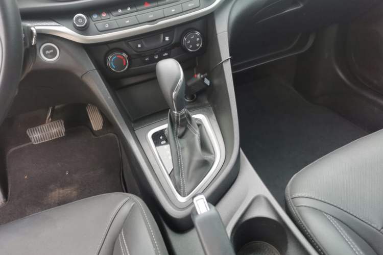 Used Buick GT 2021 Revised Version Flagship 1.5L Automatic Elite Edition Gear Lever