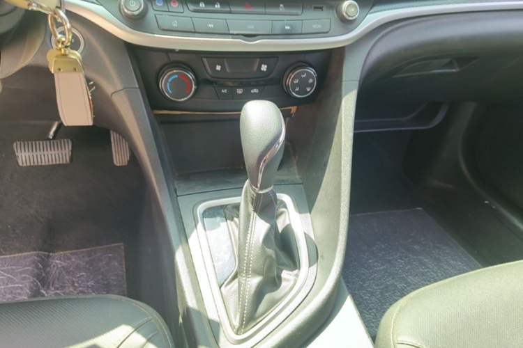 Used Buick GT 2021 Revised Version Flagship 1.5L Automatic Elite Edition Gear Lever