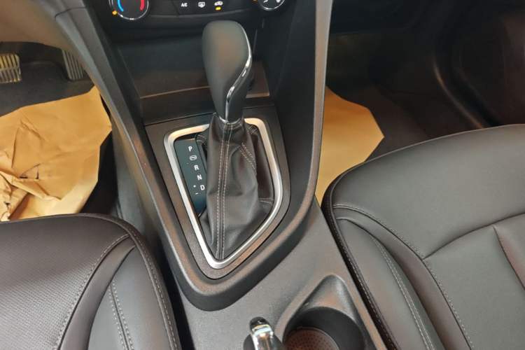 Used Buick GT 2021 Revised Version 1.3T Automatic Mild Hybrid Advanced Edition Gear Lever
