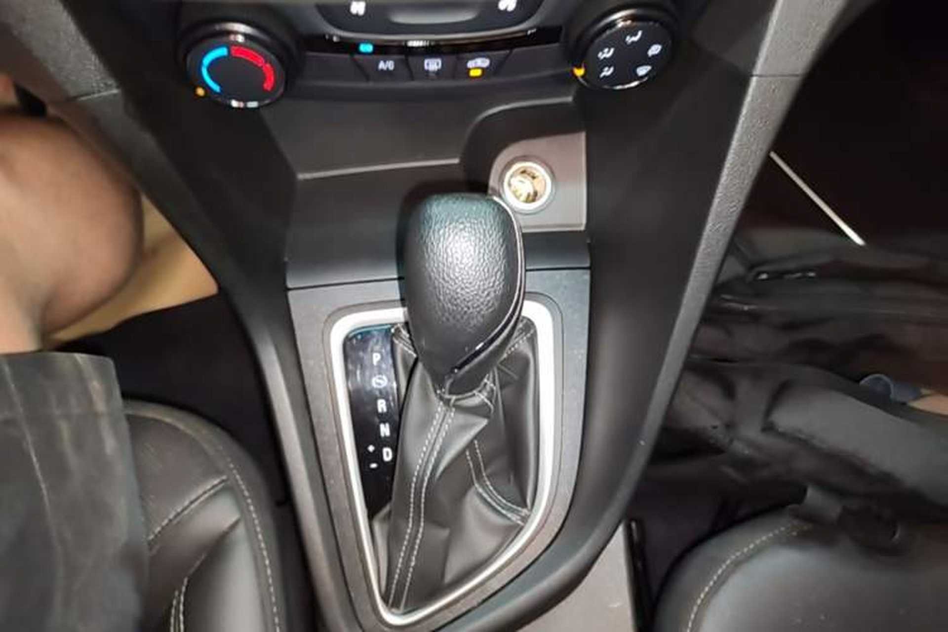 Used Buick GT 2021 1.3T Automatic Mild Hybrid Elite Version Gear Lever