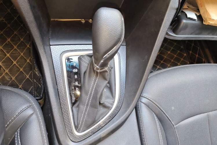 Used Buick GT 2021 Revised Version Flagship 1.5L Automatic Elite Edition Gear Lever