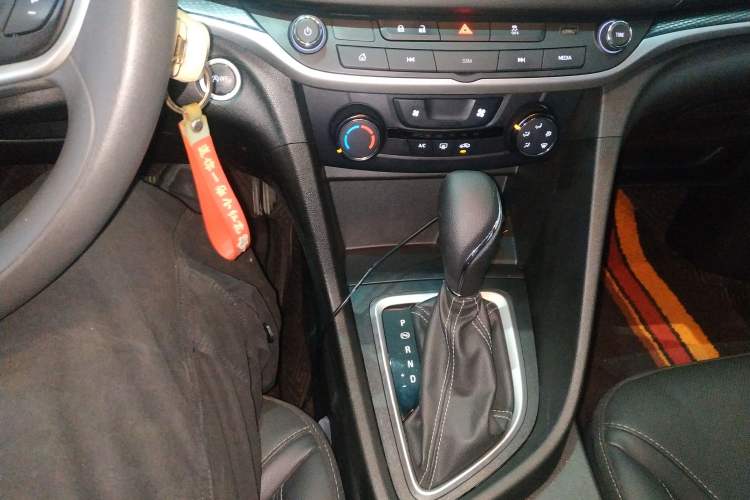 Used Buick GT 2021 Revised Version Flagship 1.5L Automatic Elite Edition Gear Lever