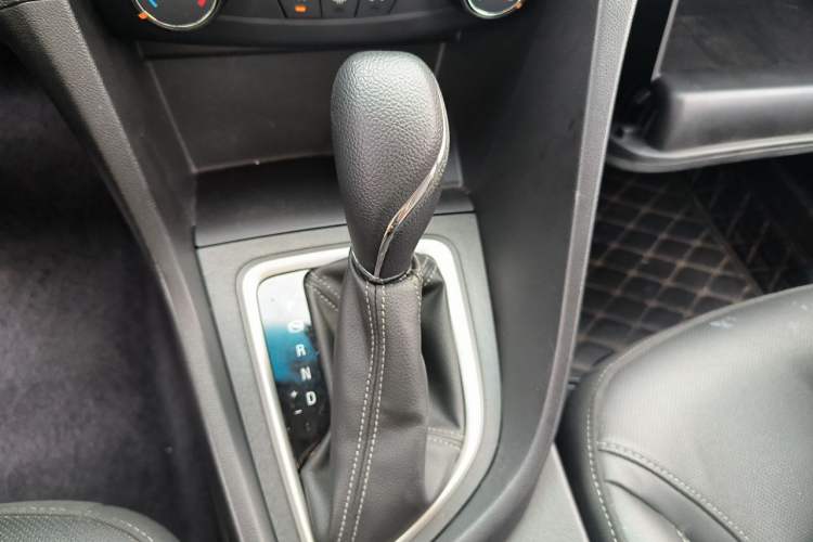 Used Buick GT 2021 1.3T Automatic Mild Hybrid Elite Version Gear Lever