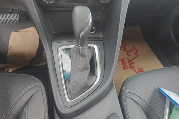 Used Buick GT 2021 Revised Version Flagship 1.5L Automatic Elite Edition Gear Lever
